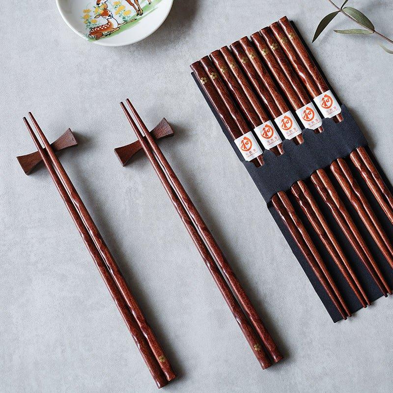 Set di Bacchette in Legno Miyabi con Motivo di Sakura Dorata