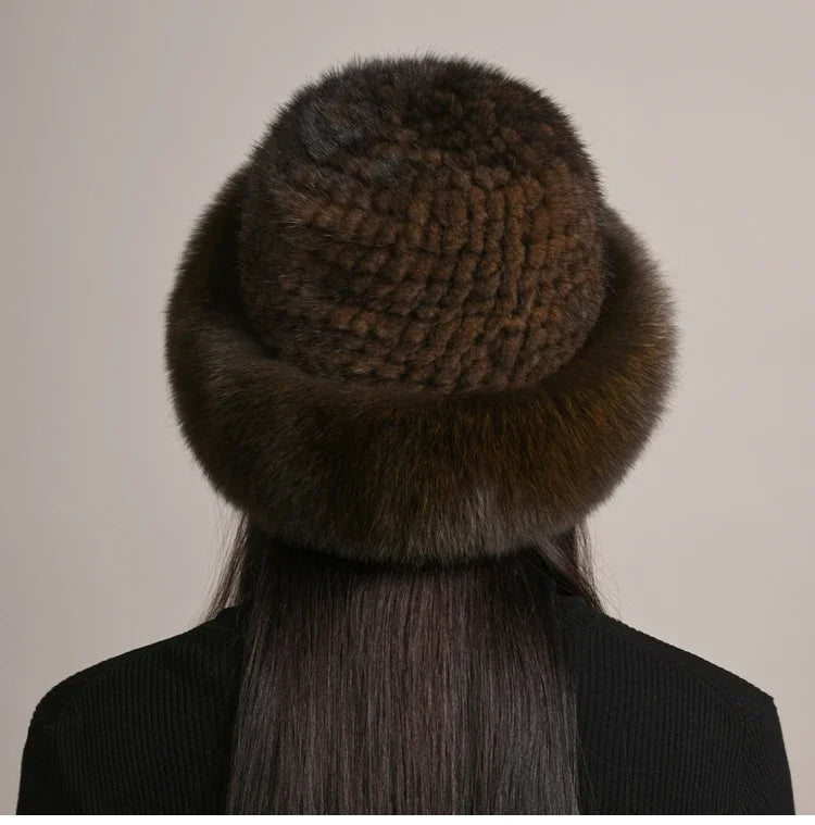 Cappello in Pelliccia di Visone Vellara per Calore Invernale e Lusso Quotidiano