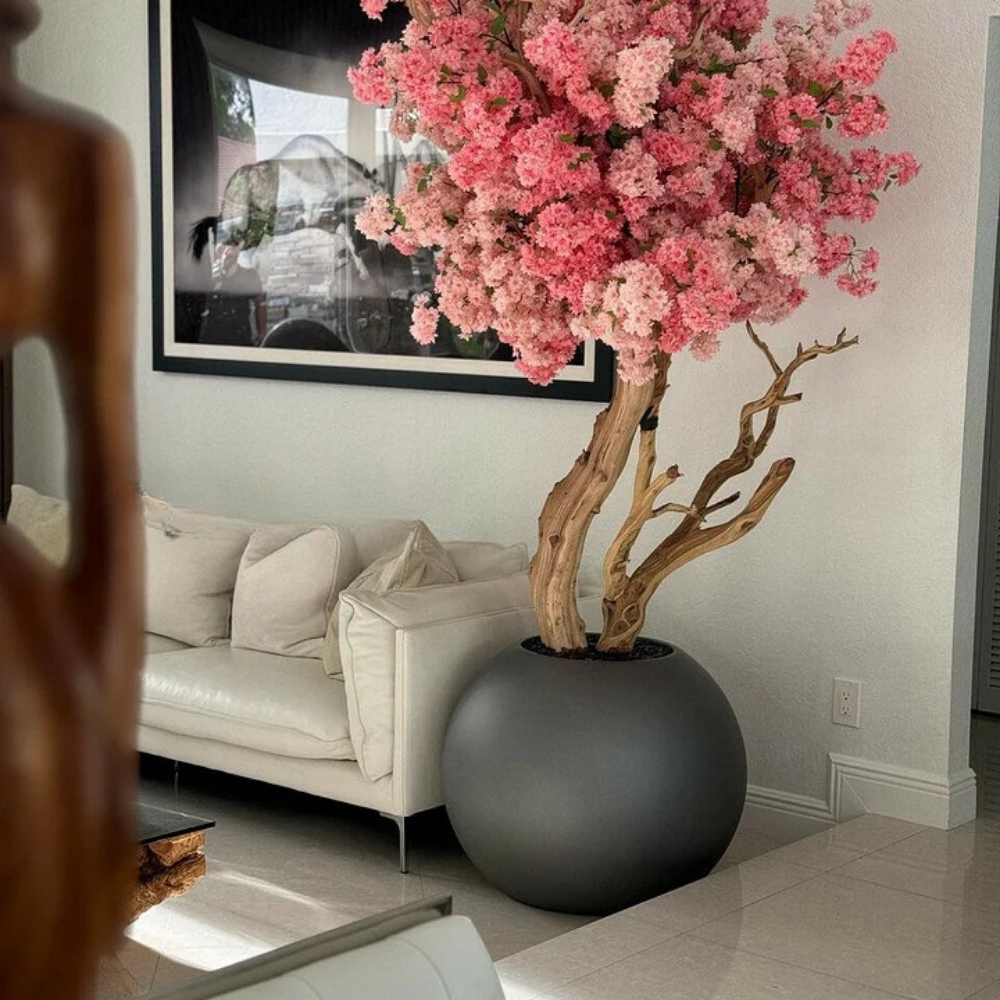 Albero di Ciliegio in Fiore con Globo Opaco