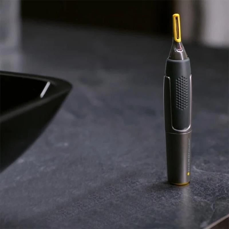 Brehn | Professionale Precision Trimmer Ultra Sottile | Lame in Acciaio Inossidabile Titanio | Luce LED Integrata | Tecnologia di Micro-Oscillazione | Per Naso, Orecchie & Contorni