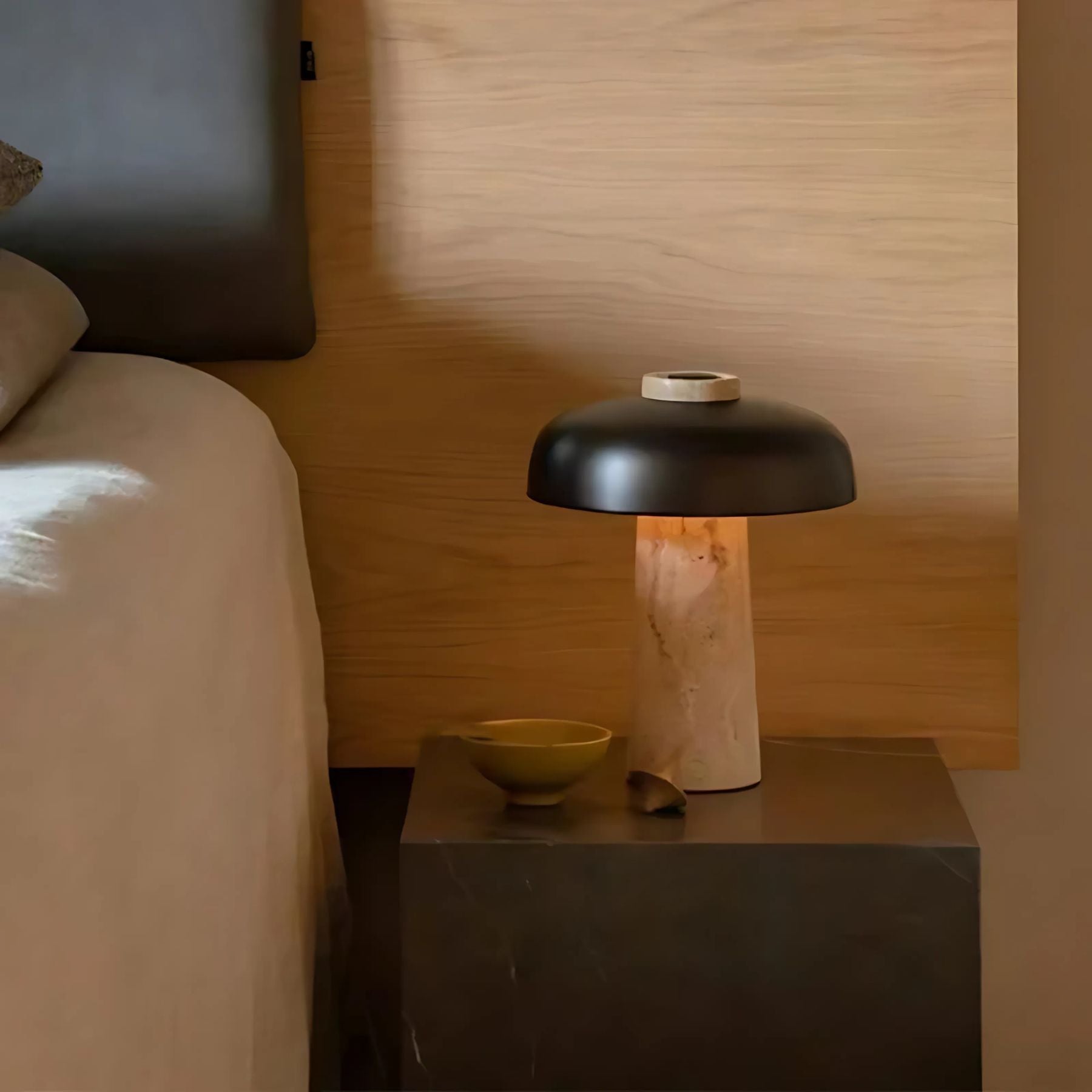 Alto Lampada da Tavolo – Travertino – Beige – Minimalista – 20W – Illuminazione Elegante per Ambienti