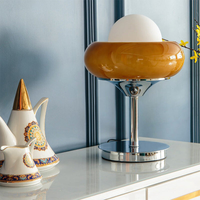 Lampada da tavolo Bauhaus – Vetro & Ferro – Ambra – E27 – Design retro per accenti stilosi