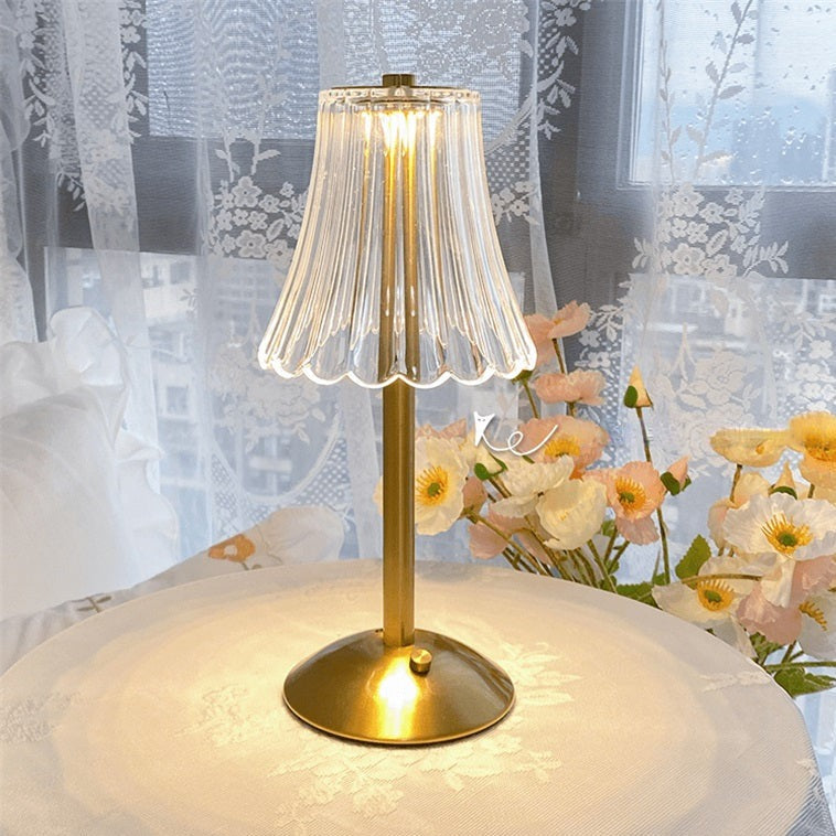 Lampada da Tavolo Billinca – Alluminio – Trasparente – 15W – Elegante Design a Fiore per Accenti Stilosi