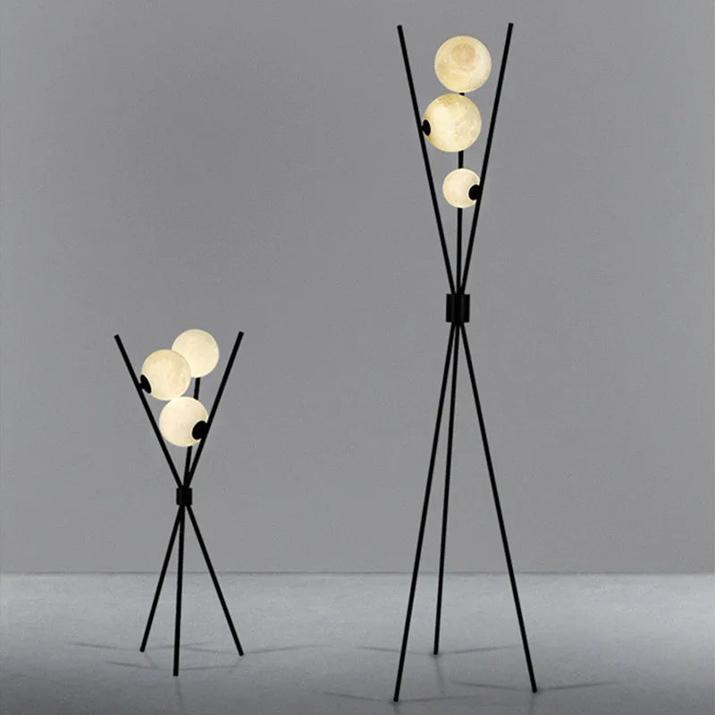 Bolaine Lampada da Terra – Metallo – Vetro Opaco – 3 Fonti di Luce – Design Moderno per il Soggiorno