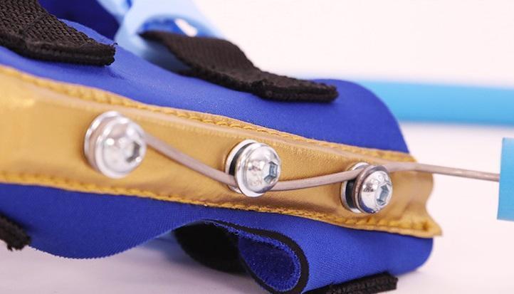 Imbracatura BrightGuide Con Collare Paracolpi Per Cani Non Vedenti Durante Le Passeggiate Quotidiane
