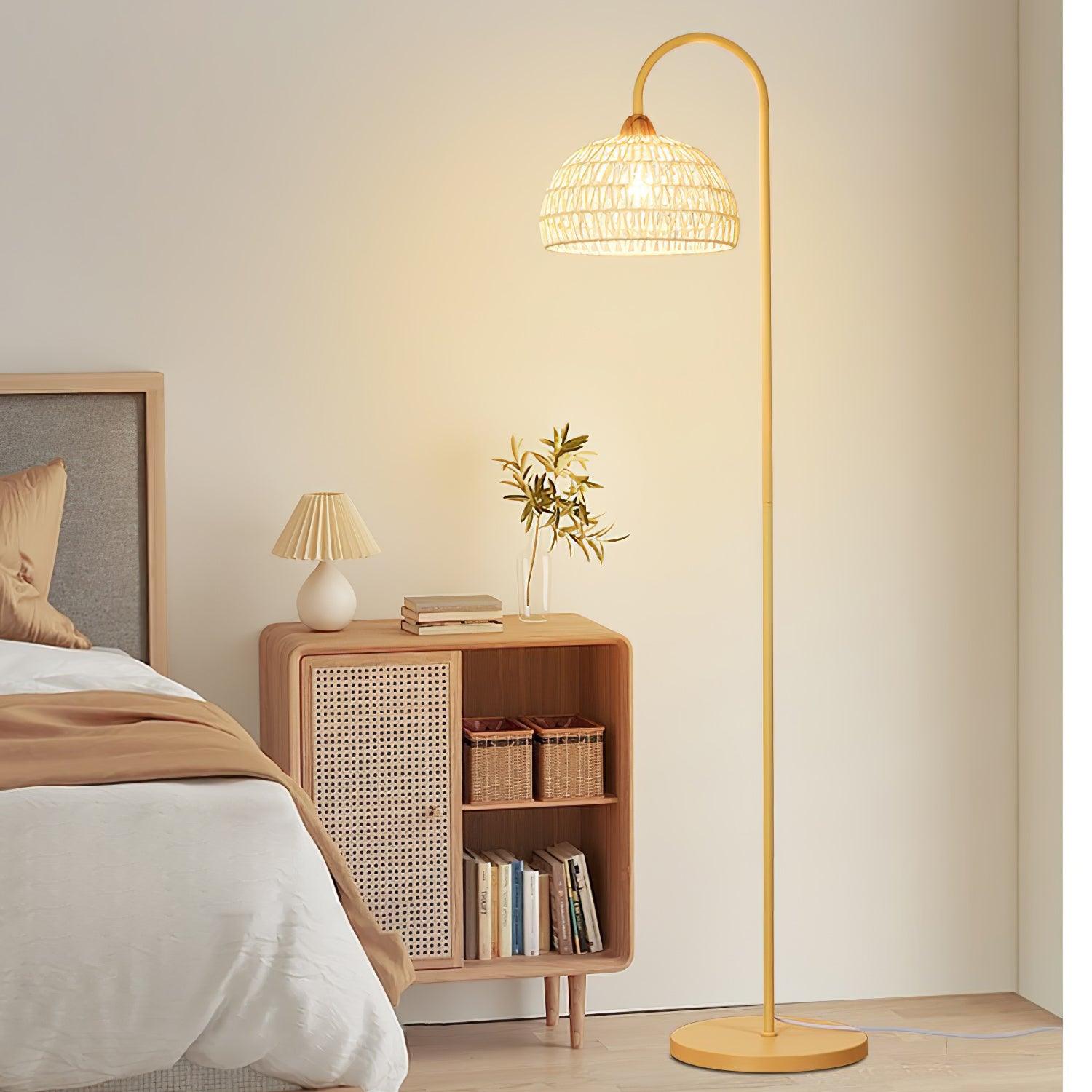 Lampada da terra Capor – Rattan e Metallo – Beige – 160×230 cm – Design Elegante