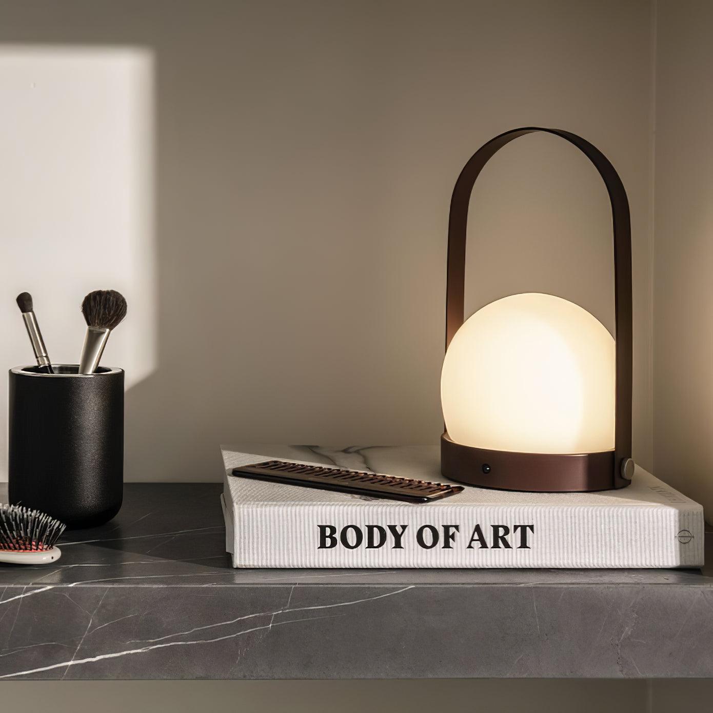 Lampada da Tavolo Cero Bol – Metallo & Vetro – Oro/Nero/Bianco – Design Moderno – Colori LED Regolabili