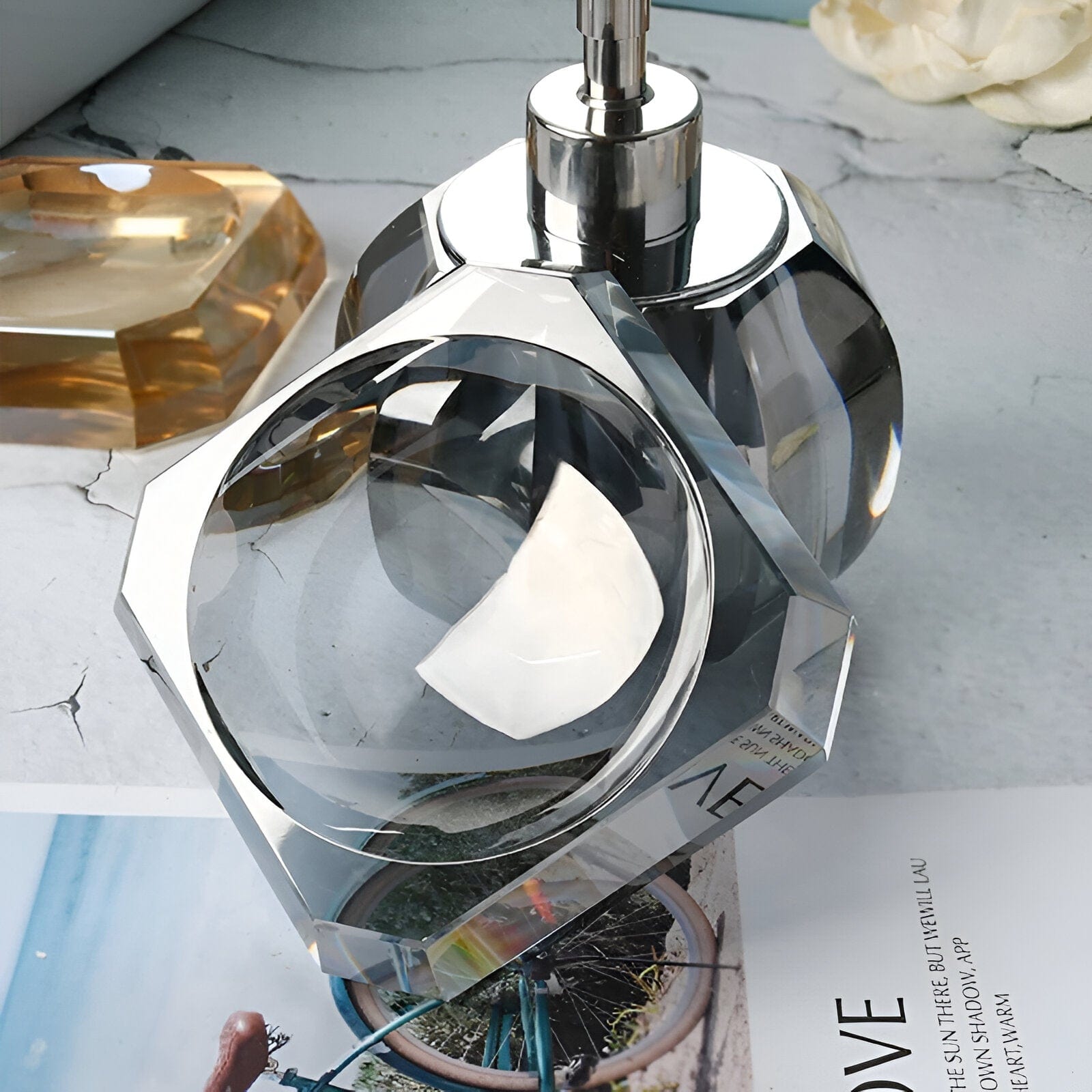 Collezione di Accessori da Bagno in Cristallo LumaGlass Elite per Bagni Eleganti
