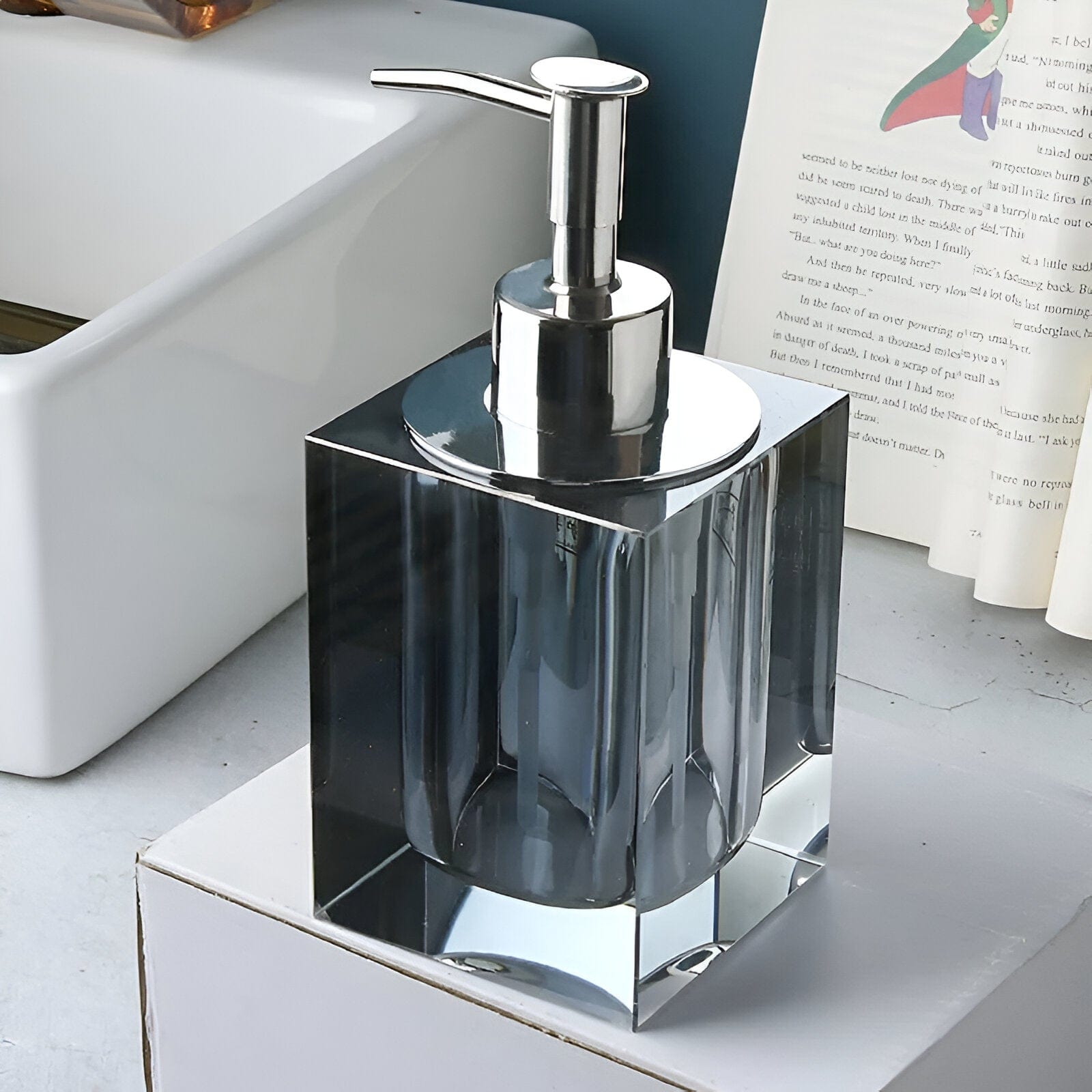 Collezione di Accessori da Bagno in Cristallo LumaGlass Elite per Bagni Eleganti
