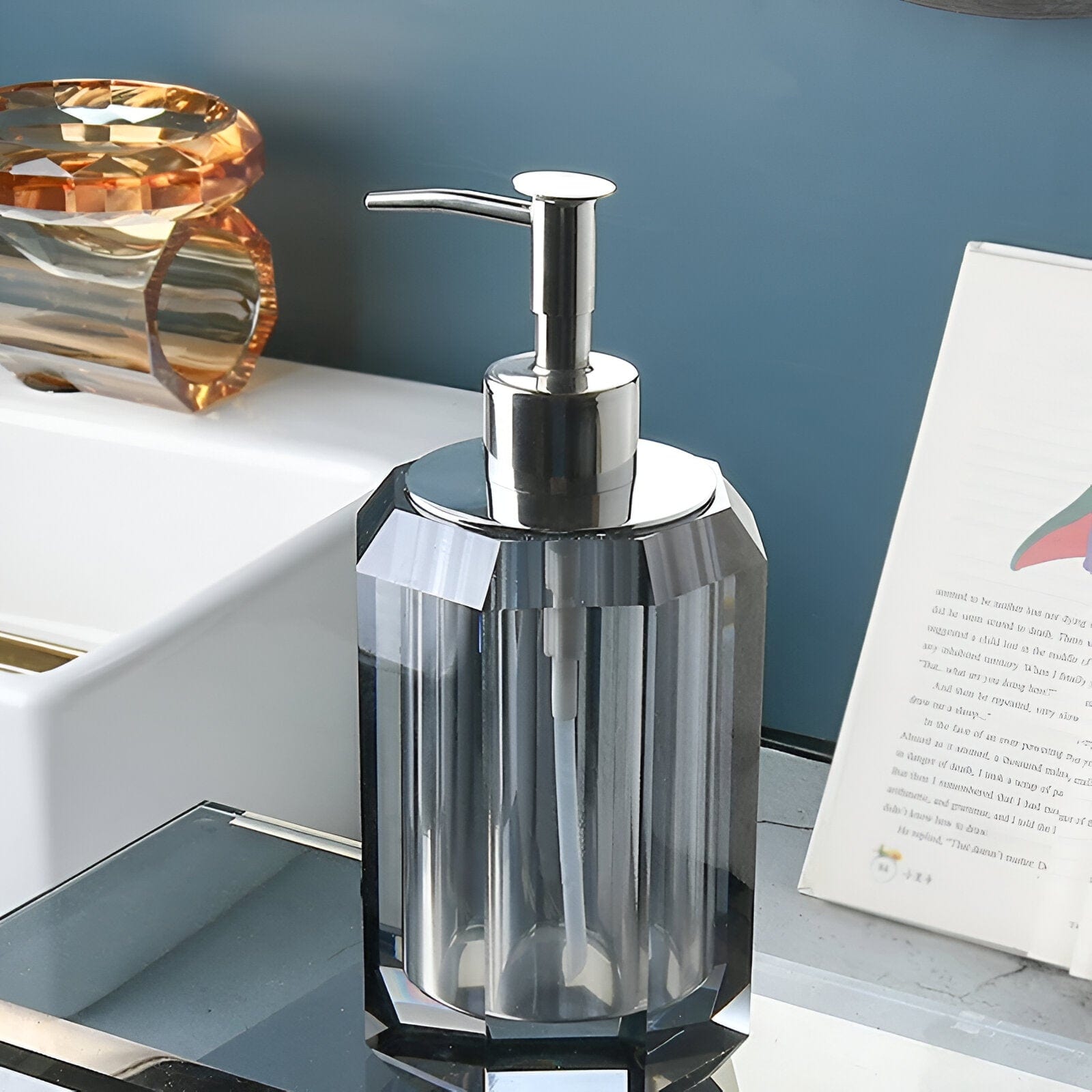 Collezione di Accessori da Bagno in Cristallo LumaGlass Elite per Bagni Eleganti