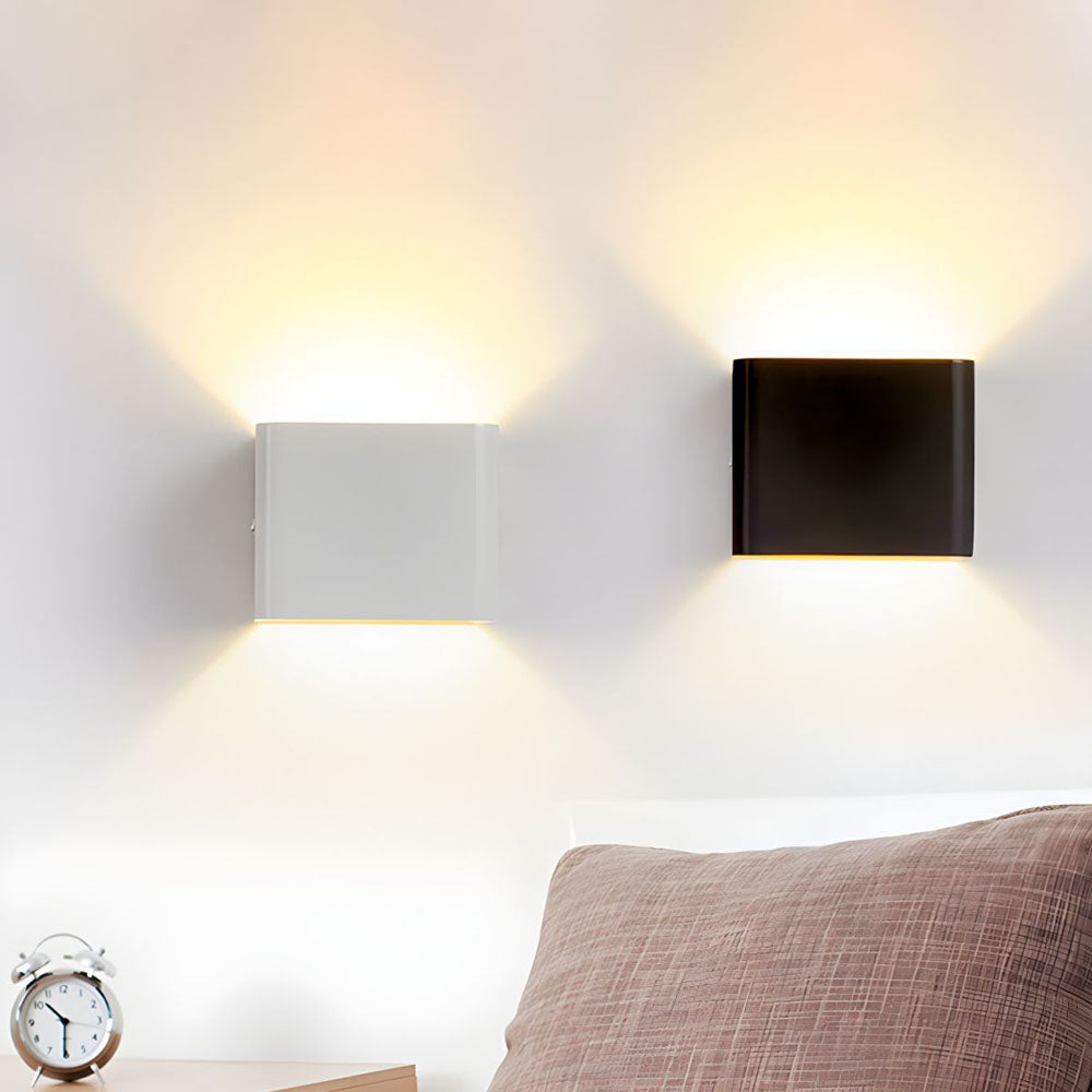 Lampada da Parete Cubbon – LED – Bianca – Compatta – Design Moderno