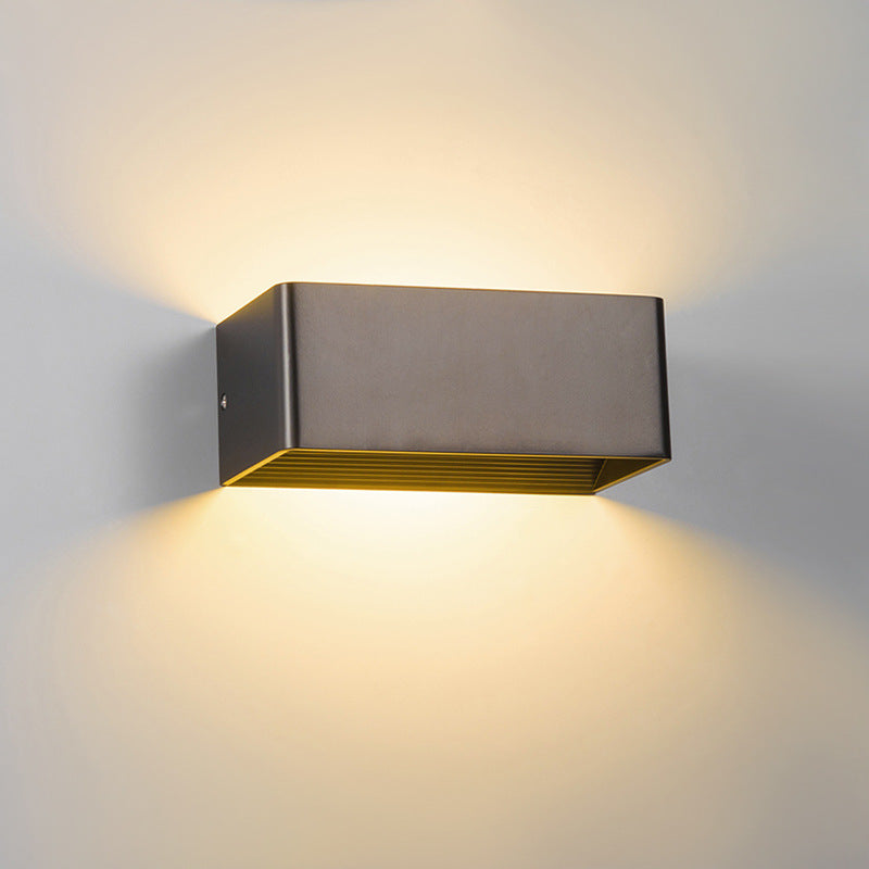 Lampada da Parete Cubbon – LED – Bianca – Compatta – Design Moderno