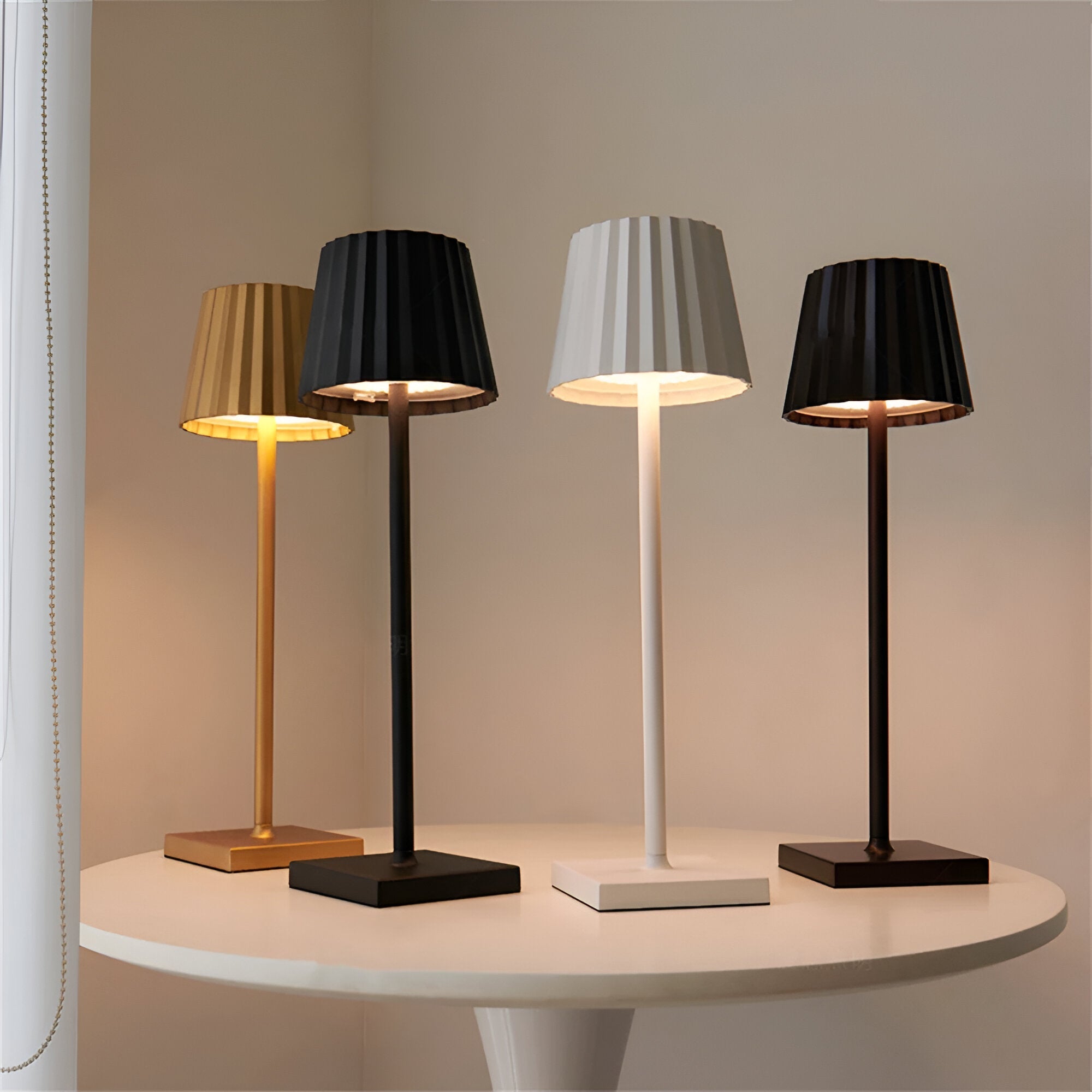 Lampada da tavolo LED - Dimmerabile, Impermeabile e Senza Fili