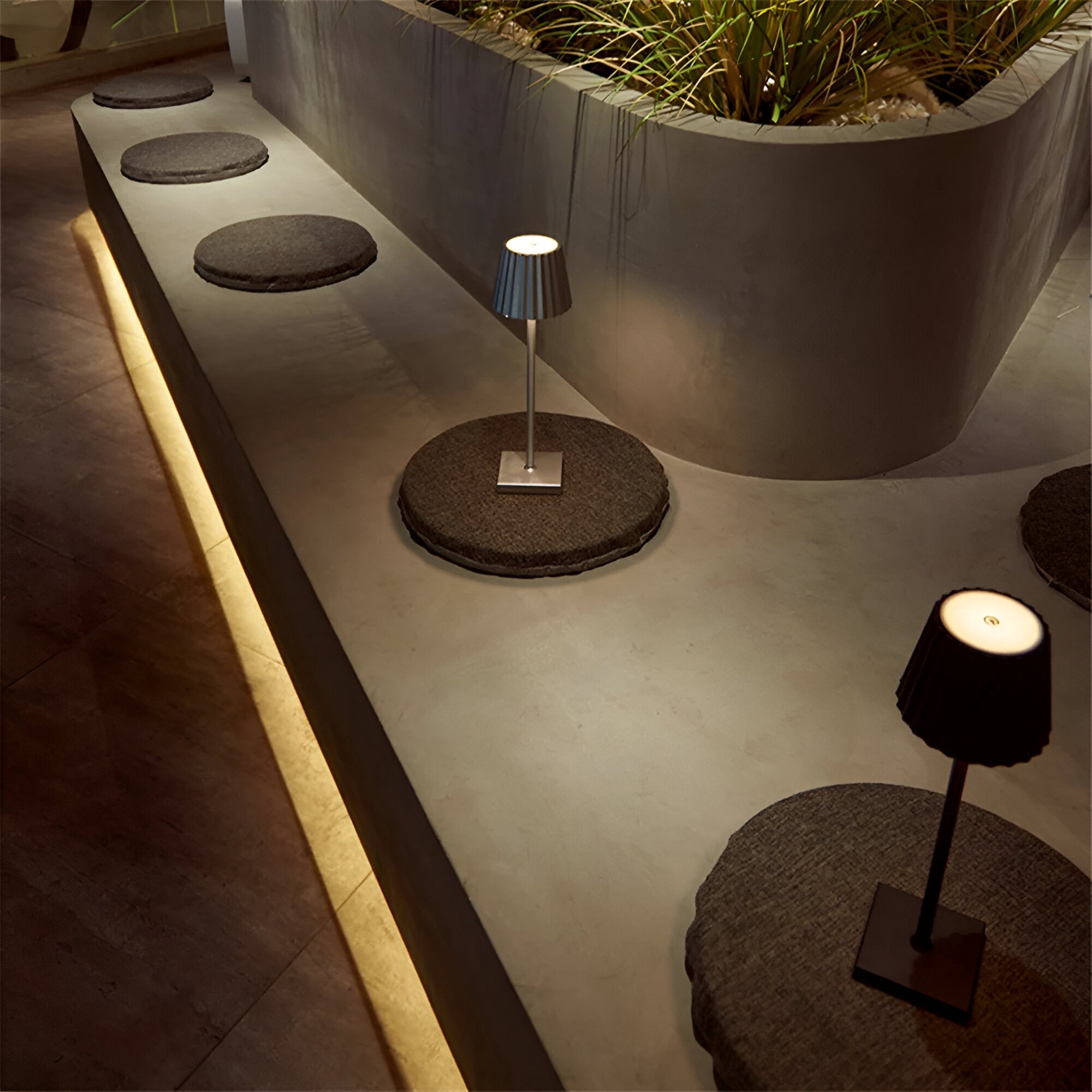 Lampada da tavolo LED - Dimmerabile, Impermeabile e Senza Fili