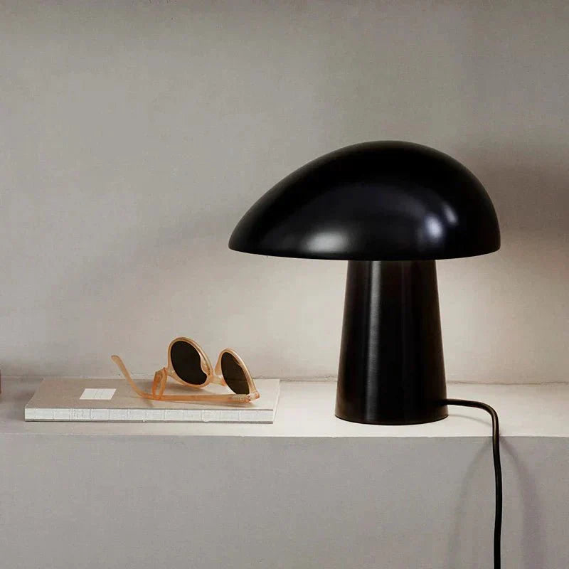 Lampada da tavolo Jano – Legno e Metallo – Naturale – Ø 28 cm – Design Scandinavo – Illuminazione LED