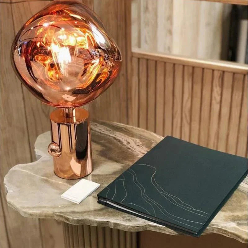 Lampada da tavolo Lavalon – Metallo e plastica – Luce calda – Ø 15 cm e Ø 28 cm – Stile scultoreo per eleganza e comfort
