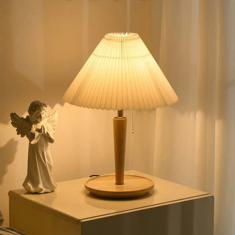 Lampada da tavolo Lea – Legno di noce & Ottone – Luce calda – Design elegante – Ideale come lampada da comodino o lampada da scrivania