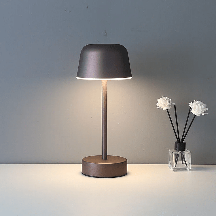 Lampada da tavolo Lusy – Metallo – Bianco – Dimmerabile – Design moderno