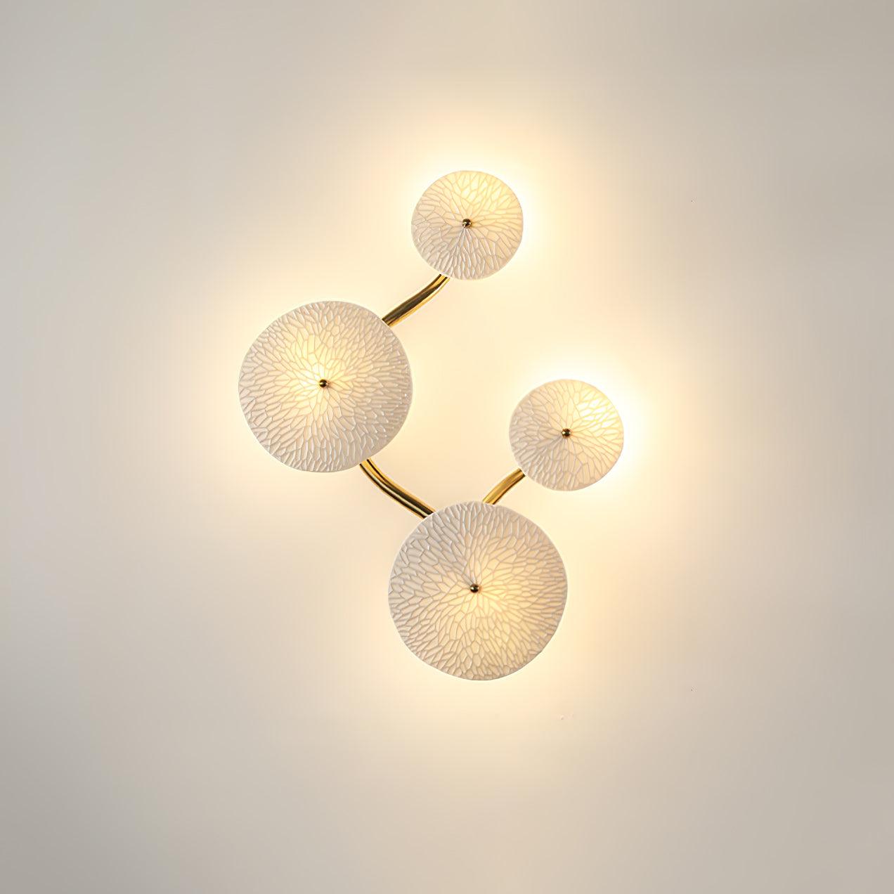 Lampada da Parete Lys Lotus – Ceramica – Bianca con Accenti Dorati – 4–8 Tazze – Elegante Lampada da Parete per Interni