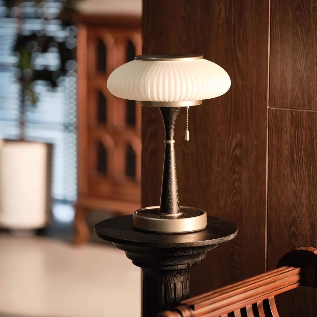 Lampada da tavolo Matsuteko – Legno di noce e vetro – Luce calda – Stile retro – E26/E27