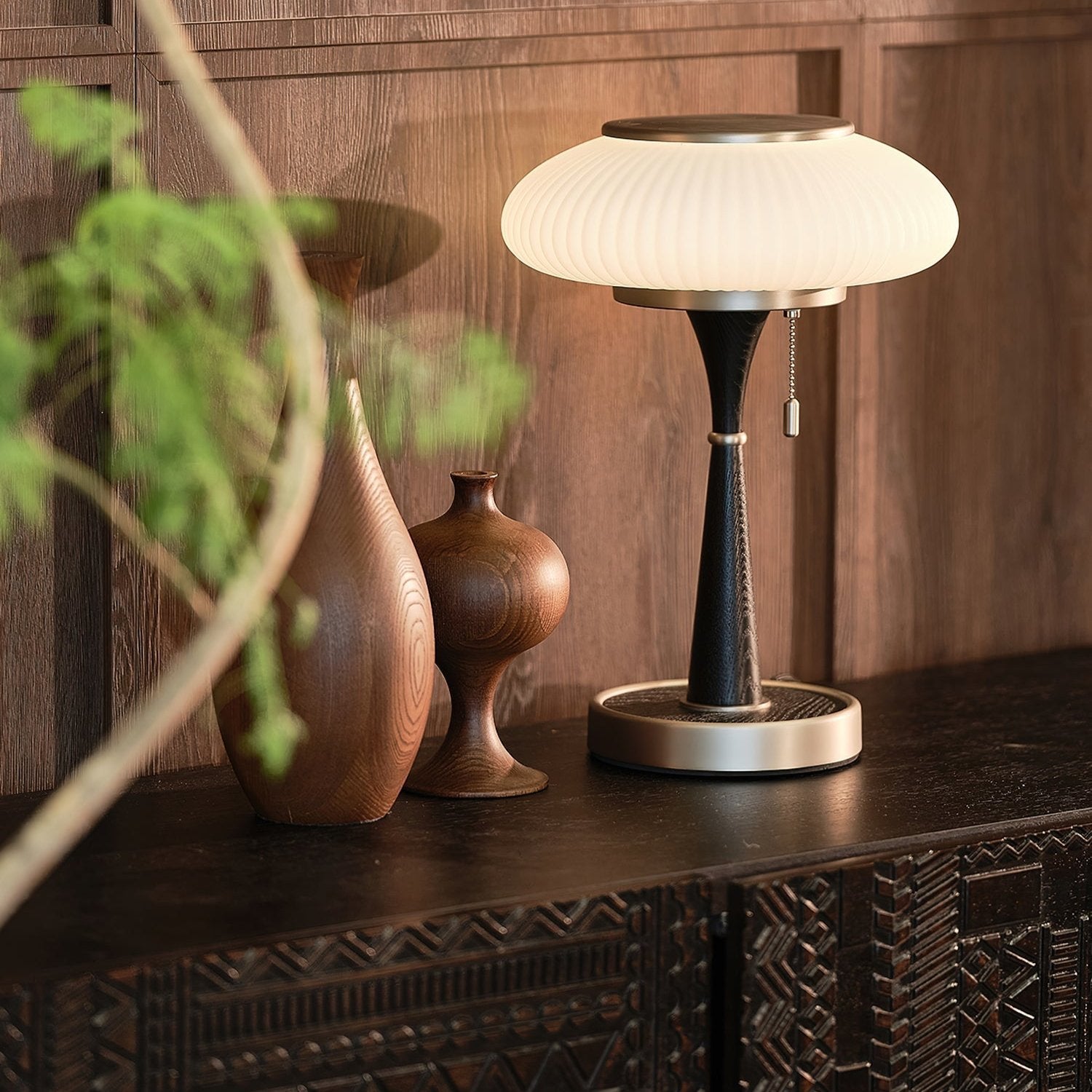 Lampada da tavolo Matsuteko – Legno di noce e vetro – Luce calda – Stile retro – E26/E27
