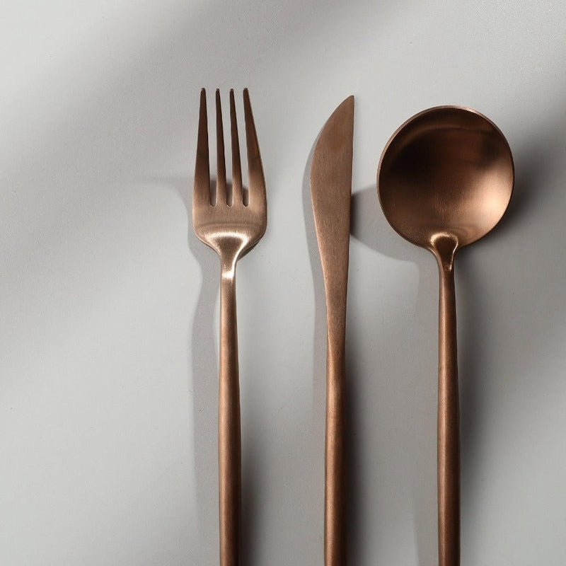 Posate minimaliste in acciaio inossidabile – Eleganza in un design semplice