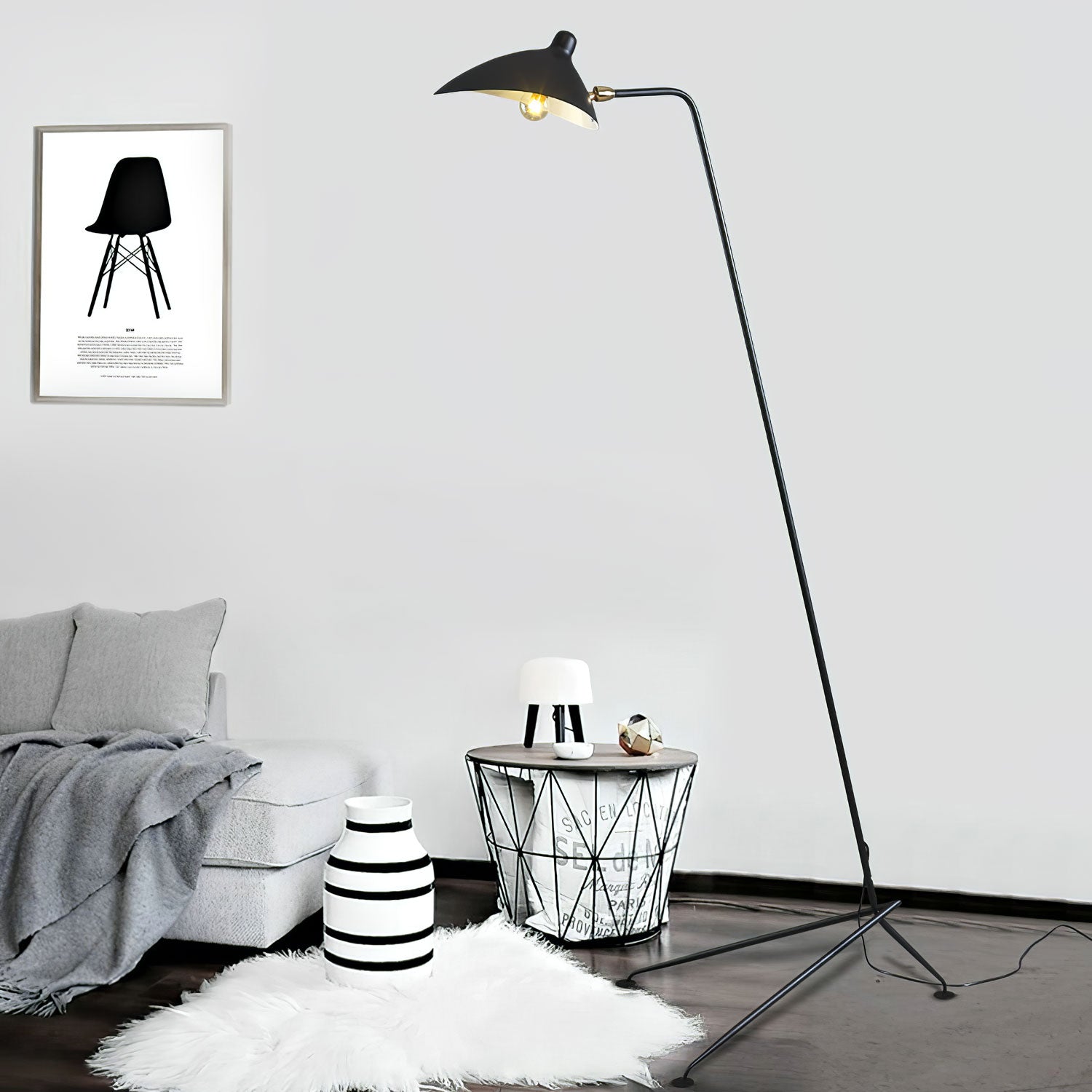 Lampada da terra Molizon – Metallo con dettagli in ottone – Bianco/Nero – Design moderno – Illuminazione elegante per il soggiorno