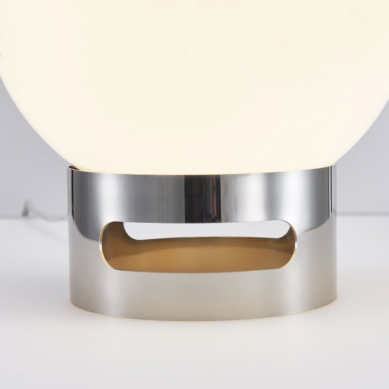 Lampada da tavolo Opal – Vetro & Acciaio Inossidabile – Bianco – Ø22 cm – Design moderno per la comodità
