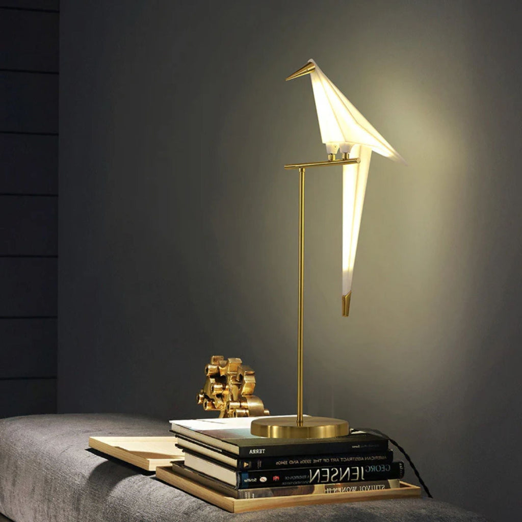 Lampada da tavolo Origami – Base in metallo – Bianco – Moderna – Linguaggio formale elegante