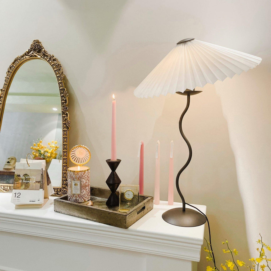 Lampada da tavolo Pavon – Metallo & Tessuto – Nero, Beige, Bianco, Verde Scuro – Design Moderno
