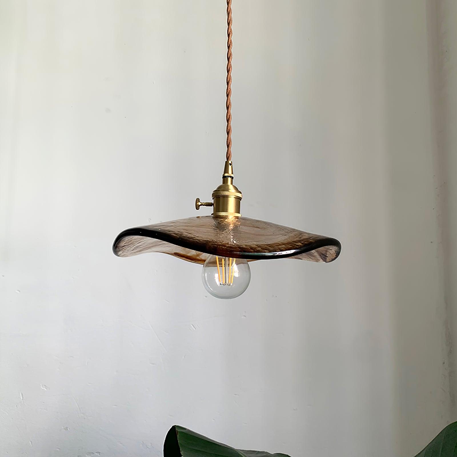 Pellezo Lampada a sospensione – Vetro – Marrone – Altezza regolabile – Design giocoso a petalo per sala da pranzo e soggiorno