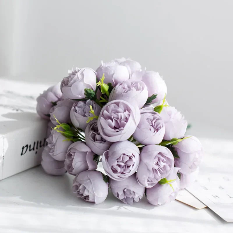 Bouquet di Peonie in Seta Romantico di Lyra con 27 Fiori Realistici