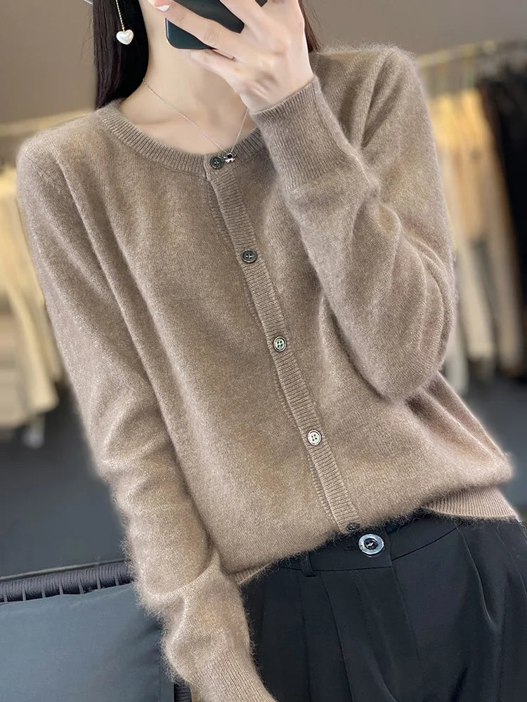 Cardigan in Cashmere Aurea per Indumenti in Clima Freddo
