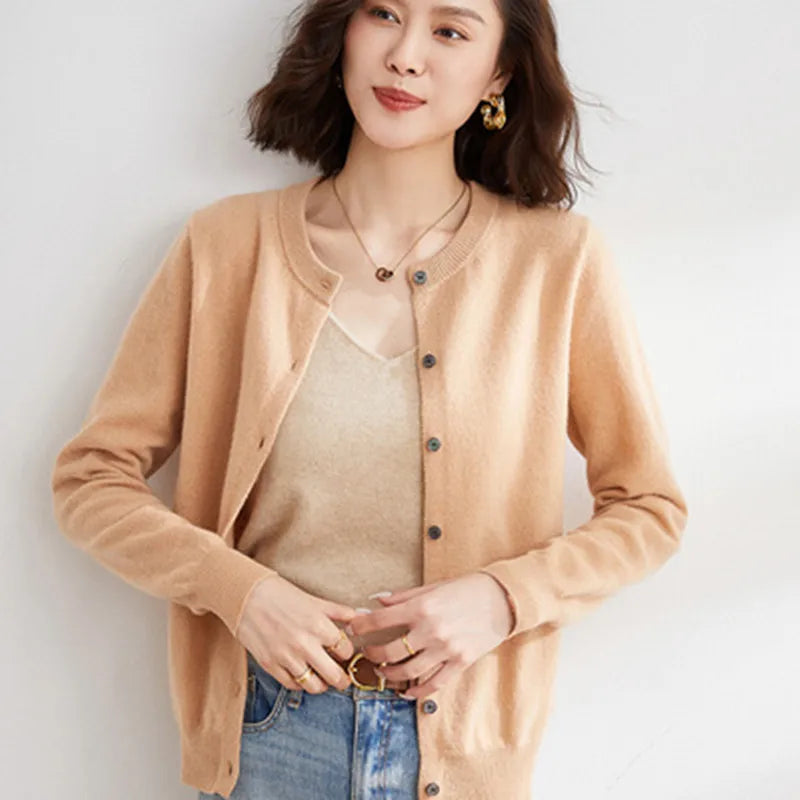 Cardigan Lyria in Cashmere a Maglia Morbida per Sovrapposizioni in Primavera e Autunno