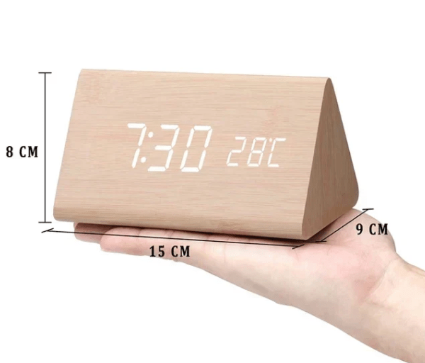 WOODSENSE – Orologio in legno LED con controllo vocale per un'elegante visualizzazione del tempo