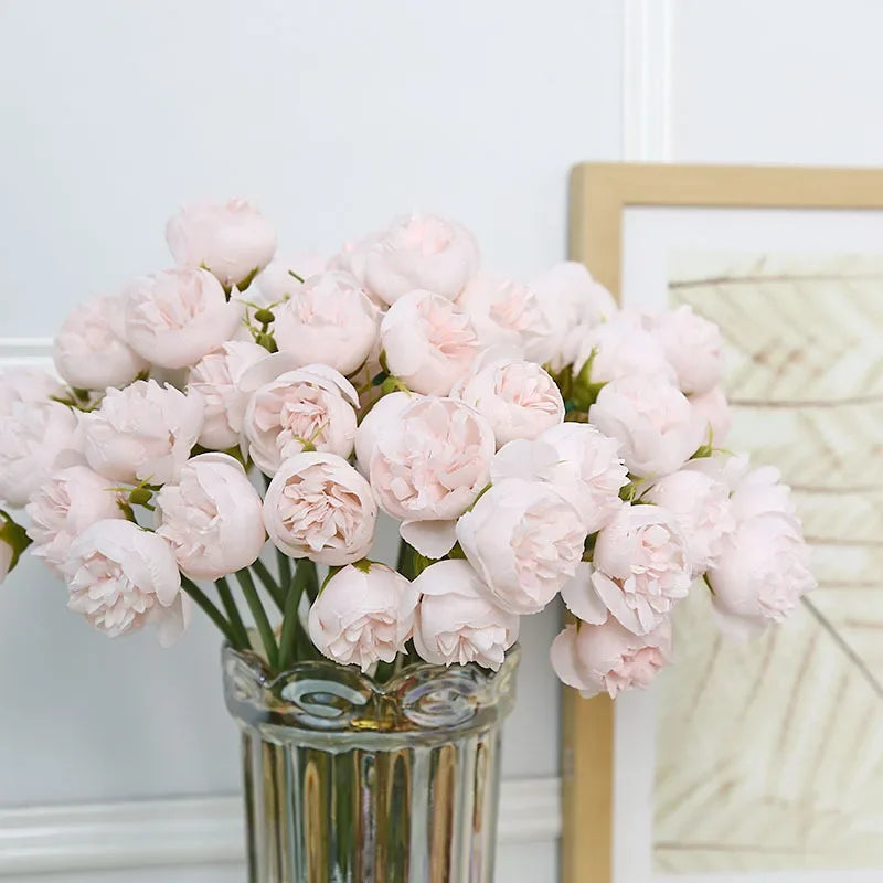 Bouquet di Peonie in Seta Romantico di Lyra con 27 Fiori Realistici