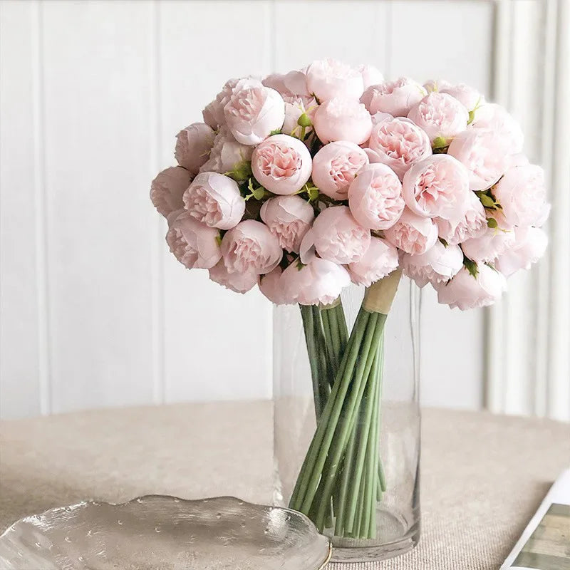 Bouquet di Peonie in Seta Romantico di Lyra con 27 Fiori Realistici