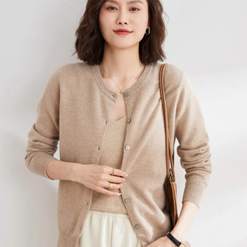Cardigan Lyria in Cashmere a Maglia Morbida per Sovrapposizioni in Primavera e Autunno