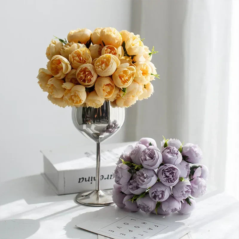 Bouquet di Peonie in Seta Romantico di Lyra con 27 Fiori Realistici
