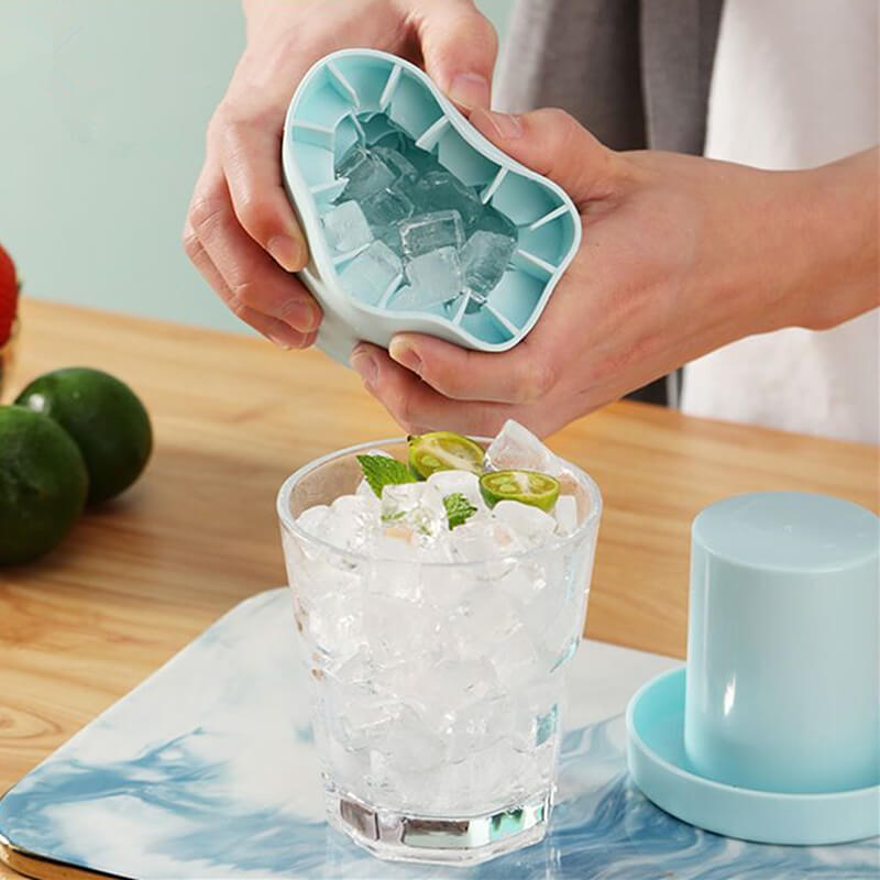 FrozenIce - Distributore di cubetti di ghiaccio portatile in silicone con coperchio