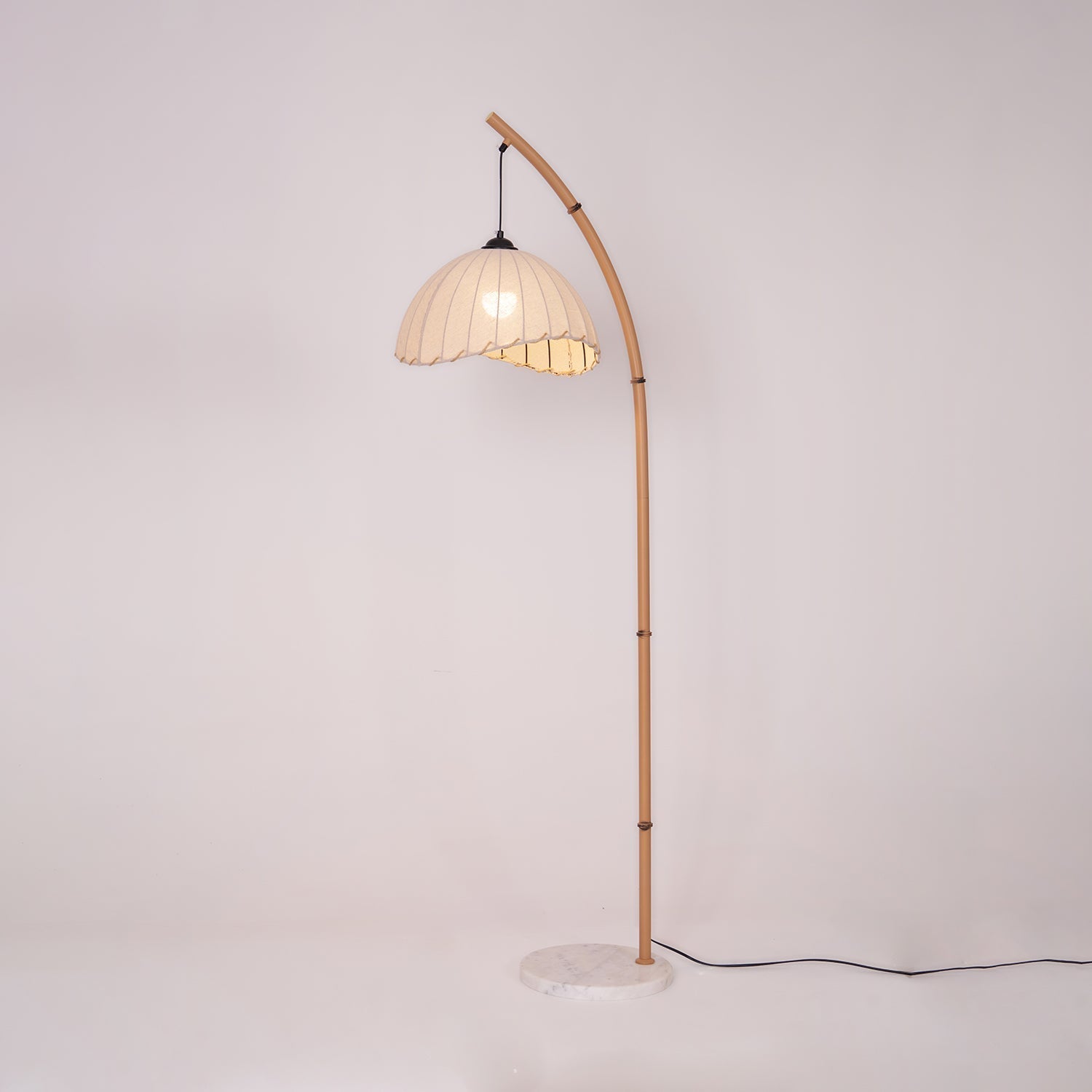 Lampada da terra Juremi – Bambù & Lino – Beige – 160 cm – Design scandinavo per soggiorno & illuminazione d'atmosfera