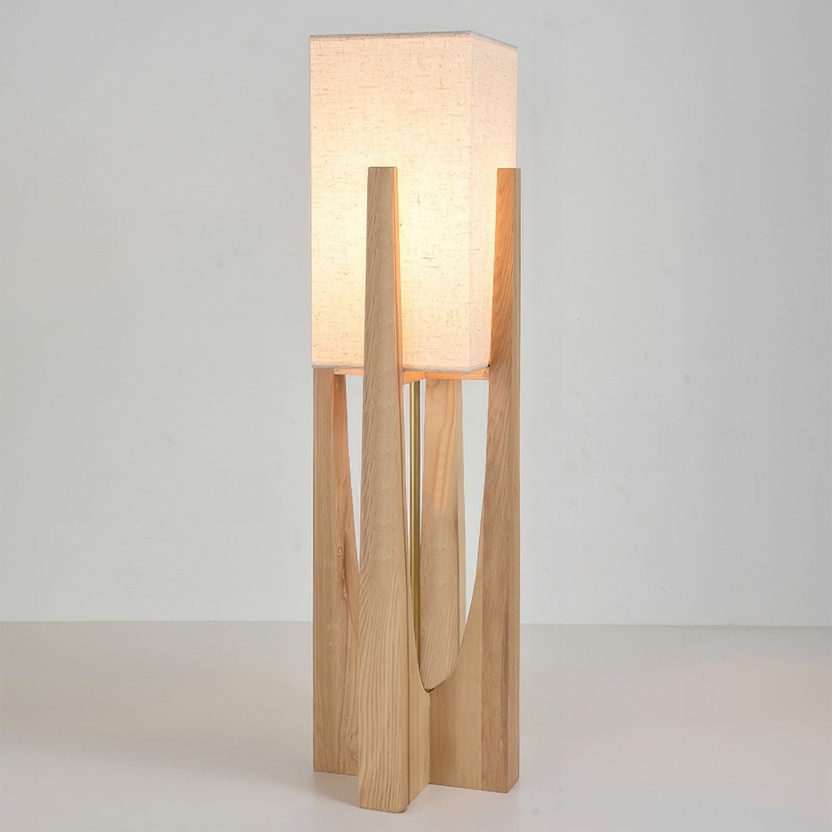 Lampada da terra – Legno & Tessuto – Naturale – 23×52 cm – Minimalista & Efficiente
