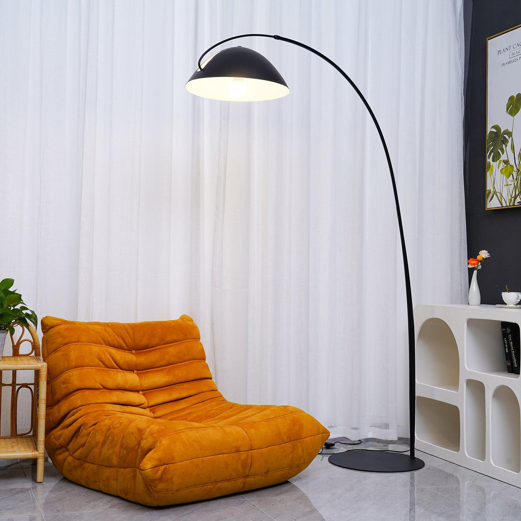 Lampada da terra – Metallo – Nero – Lampada ad arco – Design moderno – Illuminazione elegante per la tua casa