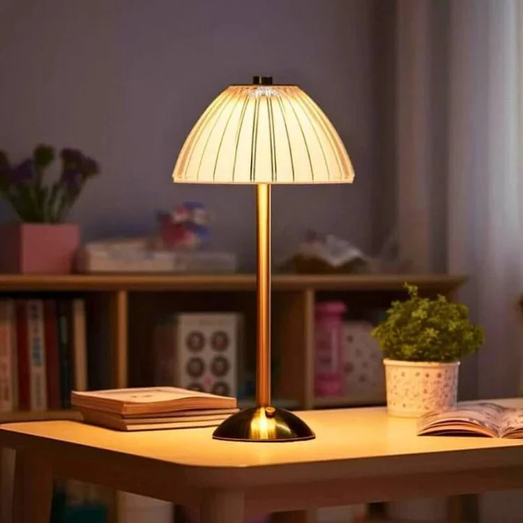 Lampada da tavolo – Ottone & Acrilico – Luce Calda – Design Moderno – Ideale per Comodino o Scrivania