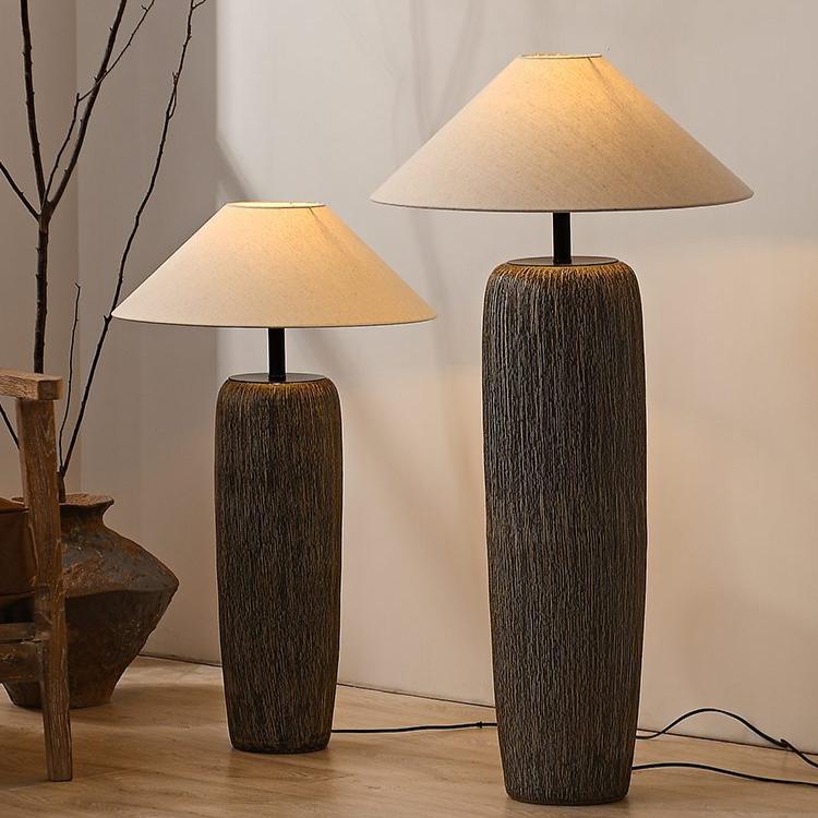 Lampada da terra Tolozon – Ceramica e Metallo – Beige – 160 cm – Look moderno per il soggiorno