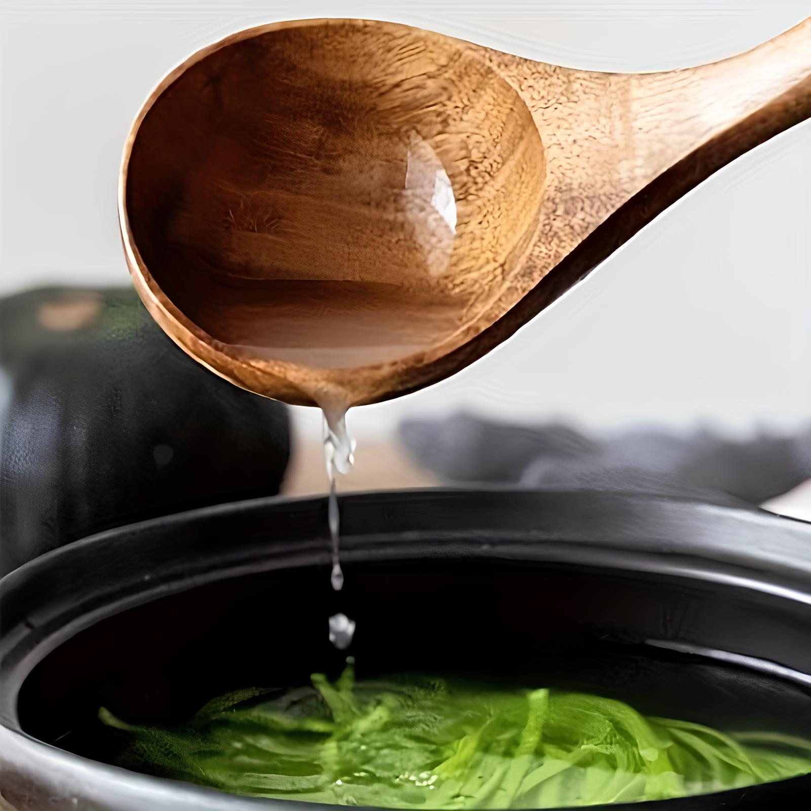 Set di utensili da cucina Skanto in legno naturale