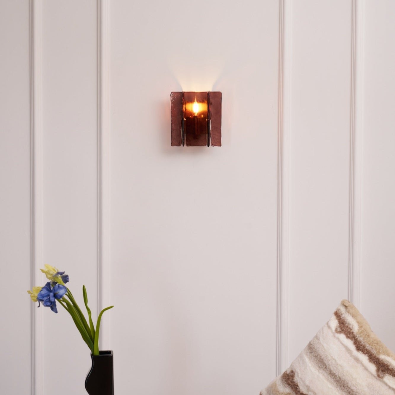 Lampada da Parete Vasimo – Metallo Color Oro – Rosso – E14 – Design Elegante