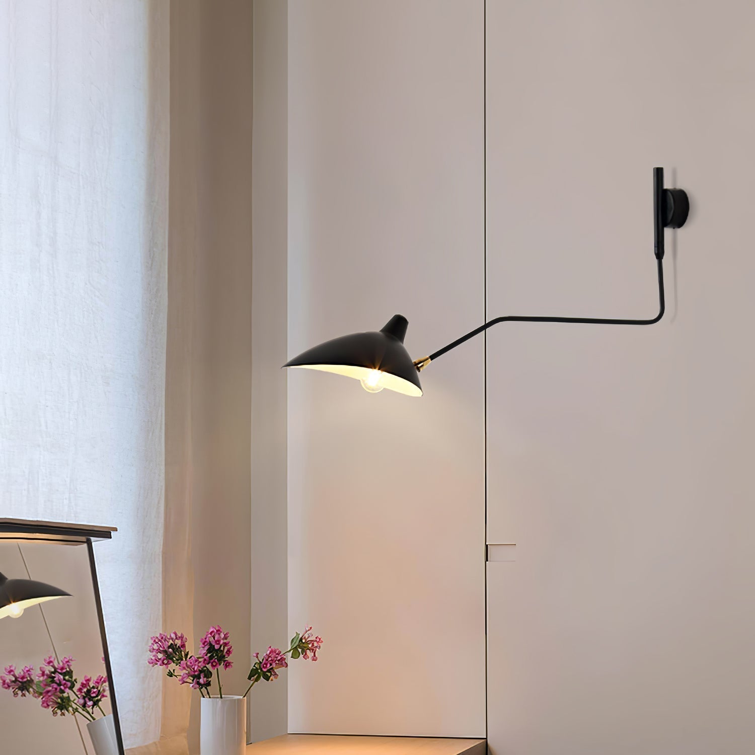 Lampada da parete – Metallo & Ottone – Nero – Design Moderno – Illuminazione Elegante per la Tua Casa
