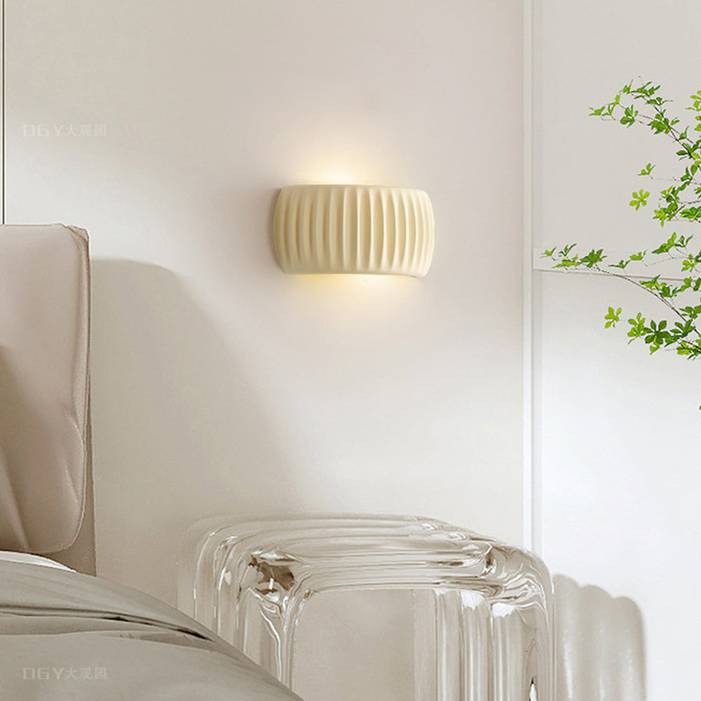 Applique da Interno – Resina – Bianco – Ø 24 cm – Design Moderno per Accenti Eleganti