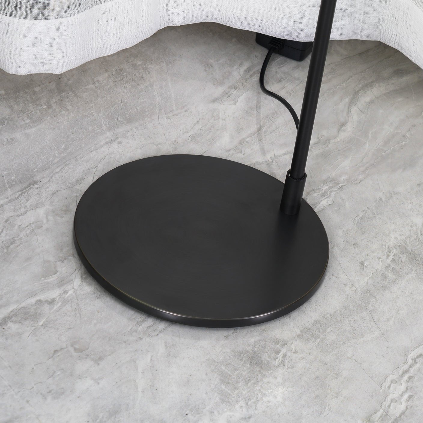 Zelvano Lampada da Terra – Ottone – Oro – 160 cm – Minimalista & Regolabile, Ideale per il Soggiorno
